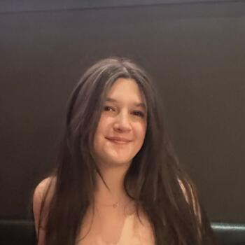 Babysitter Whakamarama: Madeline