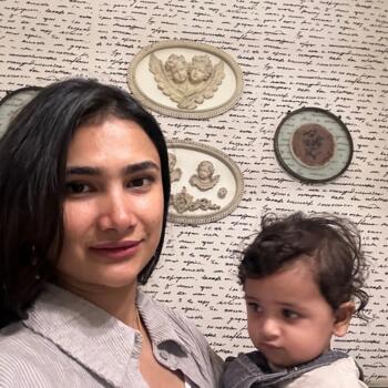 माता-पिता बम्बई: Chhavi