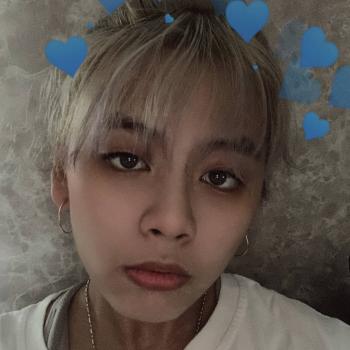 Babysitters in Singapore: Nur