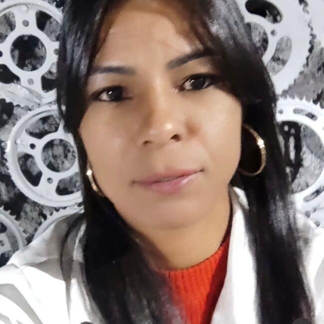 Babá em Goiânia: Denise