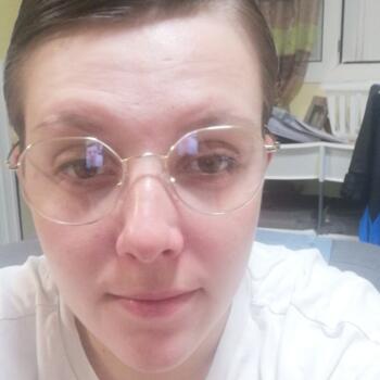 Baby-sitter in Mont-Saint-Aignan: Lou-ann