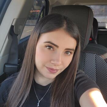 Babysitter in Madison: Yensy