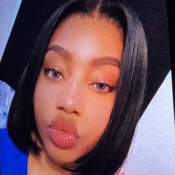 Babysitter in Houston: Laury