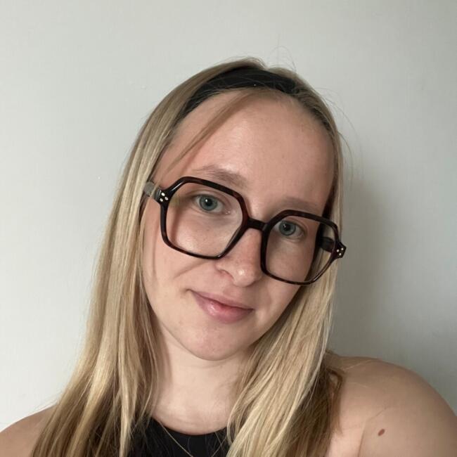 Babysitter in Saint-Renan: Emma
