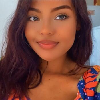 Babysitter in Feira de Santana: Thaís