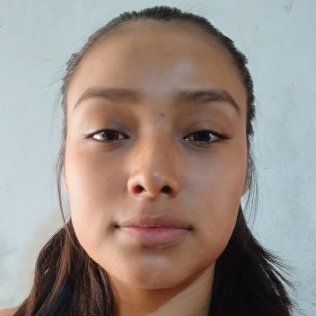 Niñera en La Esperanza (Departamento de La Libertad): Liz