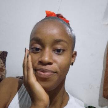 Babysitter in Umuahia: Precious