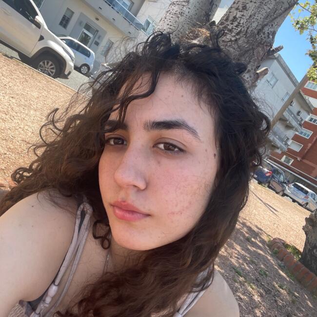 Babysitter in Montevideo: Mariam