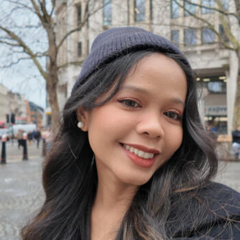 Babysitter in Lisbon: Tiara