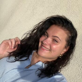 Babysitter in Caen: Satya