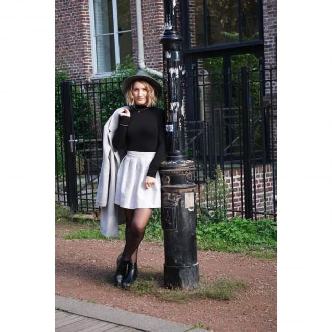 Babysitter in Houplines: Zoe