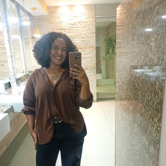 Babá em Queimados: Raissa