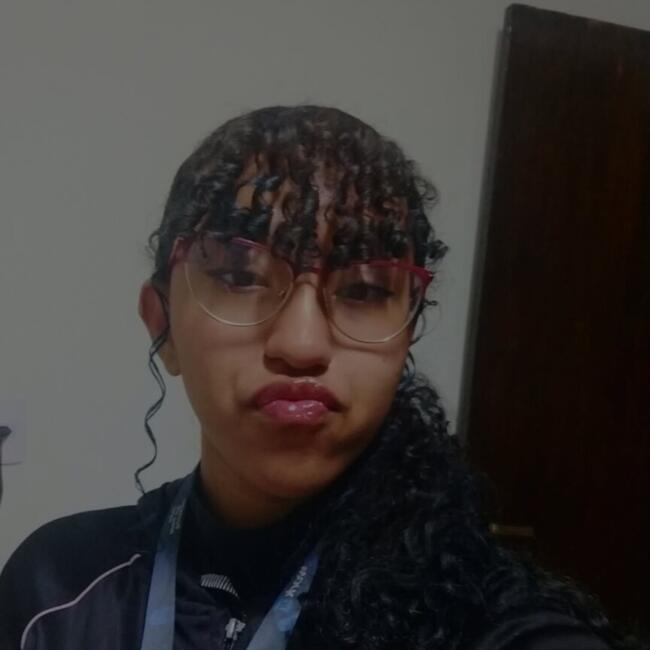 Babysitter in São Paulo: Larissa