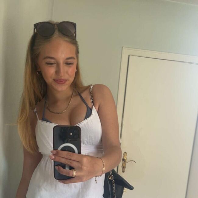 Babysitter in Hamburg: Zoe
