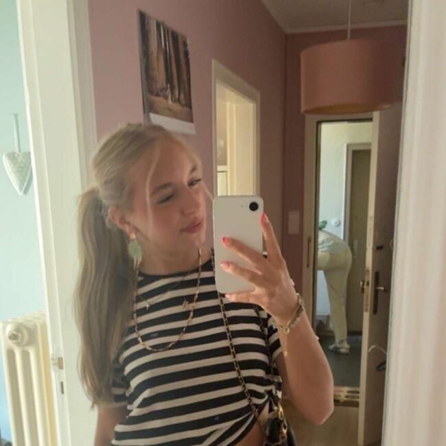 Babysitter in Hamburg: Zoe