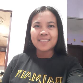 مربية أطفال في دبي: Daisy