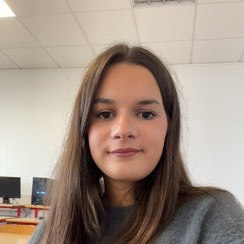 Babysitter in Lagny-sur-Marne: Louna