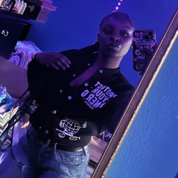 Babysitter in Suffolk: Ariyonna