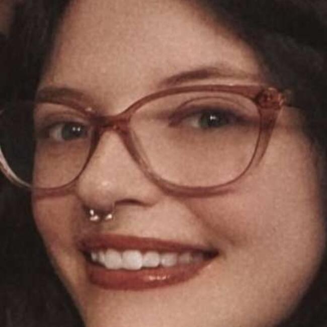 Babysitter in Virginia Beach: Dahlia