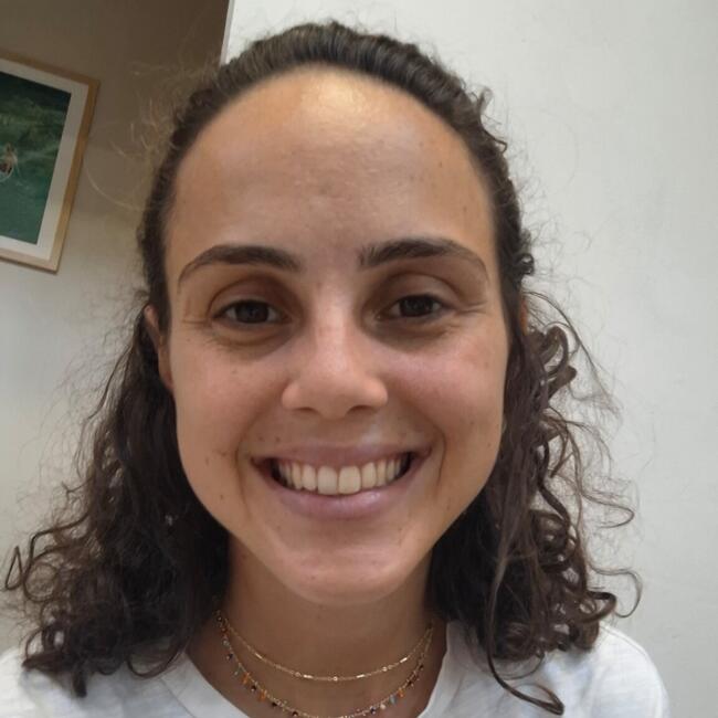 Emprego de babá em Guararema: Caroline