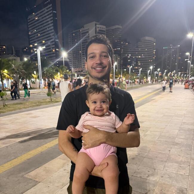 Emprego de babá em Fortaleza: Jailson