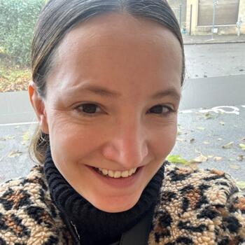 Babysitter in Lyon: Brune