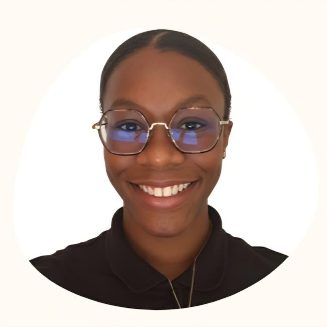 Babysitter in Châtenay-Malabry: Loane