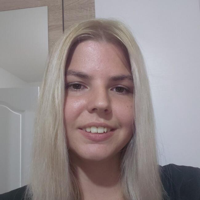Bebisiterka u Surčin: Jana