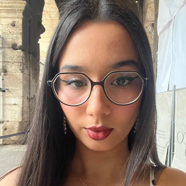 Babysitter in Nantes: Lamya