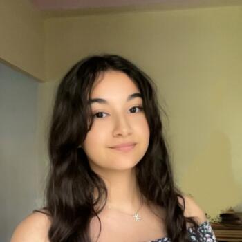 Babysitter in Paris: Damia