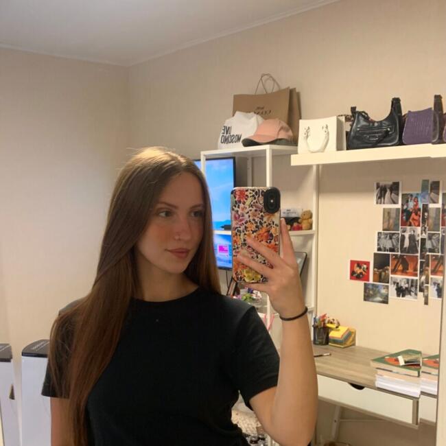 Babysitter in Lanaken: Nadine