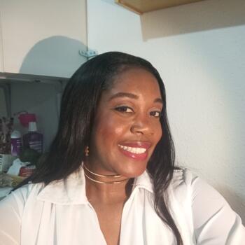 Babysitter in Alicante: Eliana