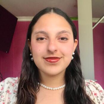 Babysitter in Solymar: Kiara