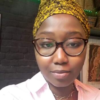 Baby-sitter Paris: Oumou Sabine