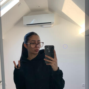 Babysitter in Limay: Nour