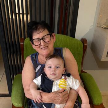 Emprego de babá em Itapema: emprego de babá Renata