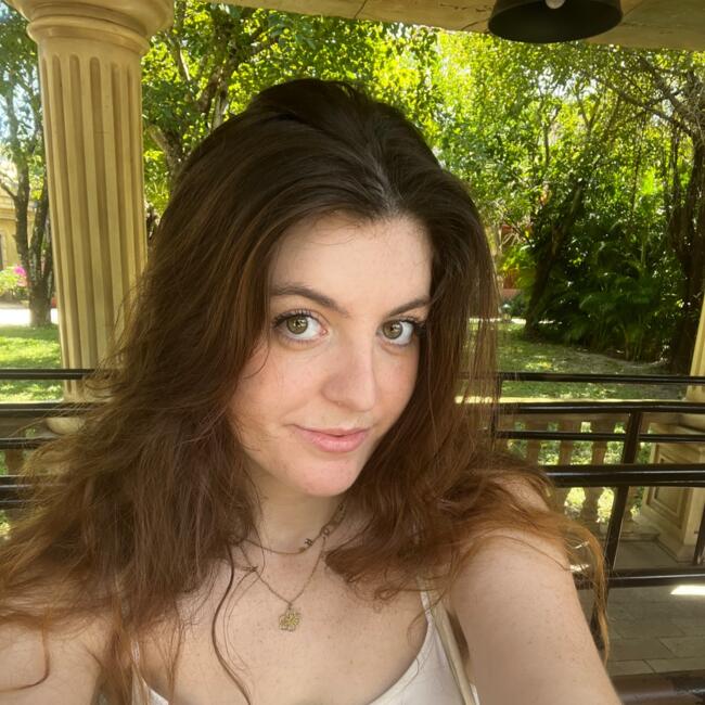 Babysitter in Bordeaux: Cloé