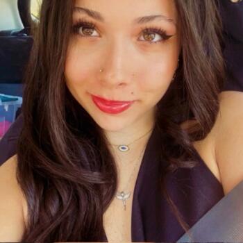 Babysitter in Tours: Jade