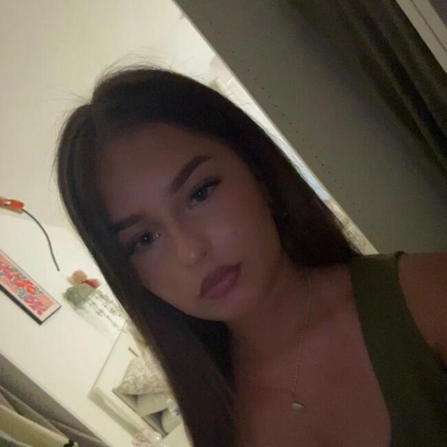 Babysitter in Aurensan: Leyna