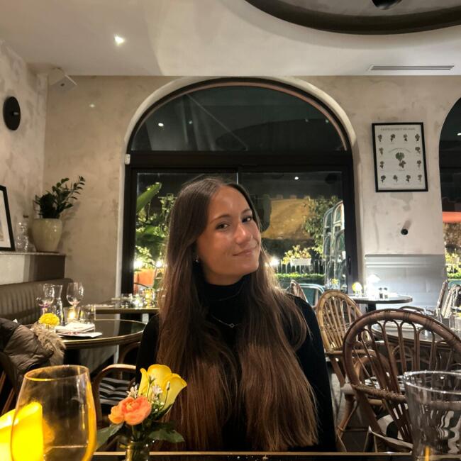 Babysitter in Gujan-Mestras: Elisa