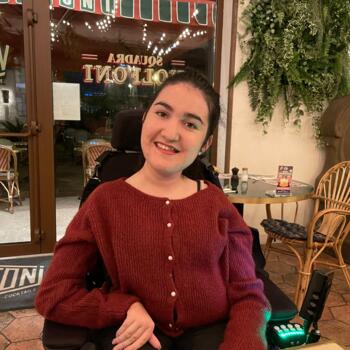Baby-sitter in Besançon: Laura