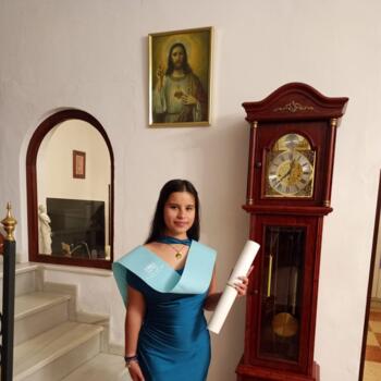 Babysitter in Olivares: Lucia