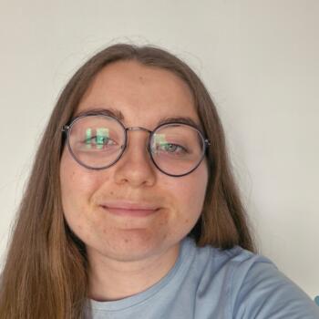 Babysitter in Chambray-lès-Tours: Faustine