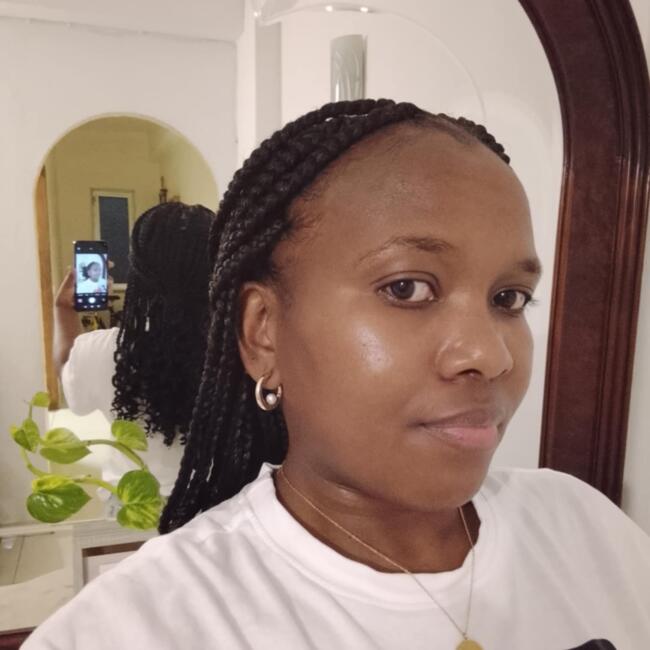 Trabalho de babysitting em Amora: Maria