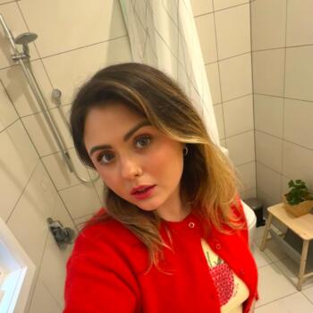 Babysitter in Melbourne: Amber