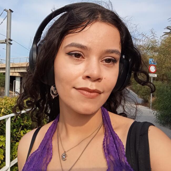 Babysitter in Alicante: Lucía