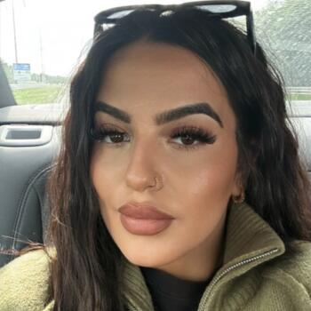 Babysitter Amay: Rabia