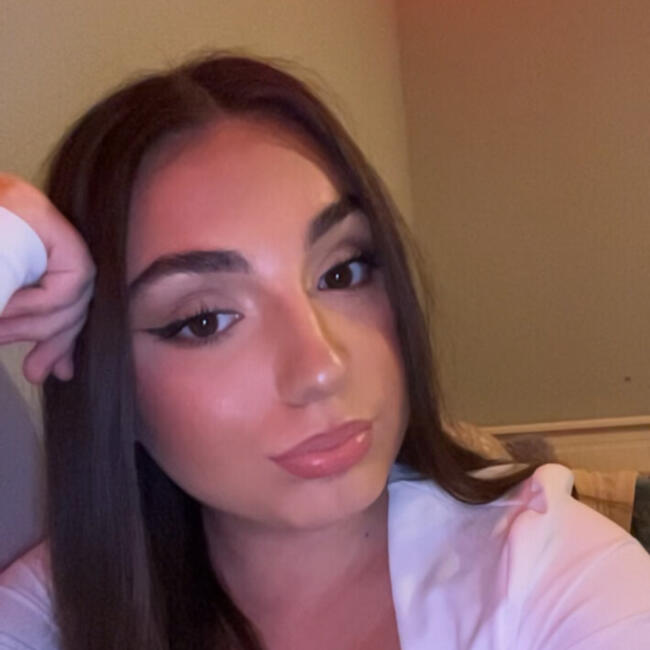 Babysitter in Molenbeek-Saint-Jean: Erika