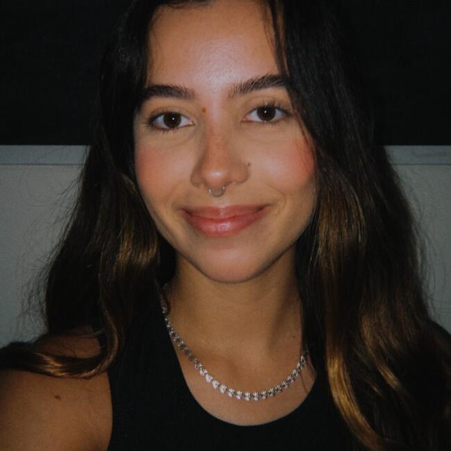 Babysitter in Sorocaba: Julia