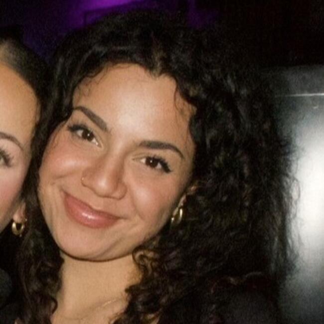 Babysitter in Carouge: Alma